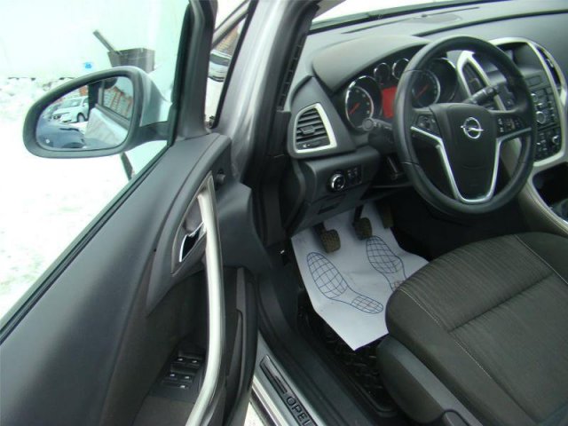 Продается Opel Astra 2010 г. в.,  1.6 л.,  МКПП,  20537 км.,  отличное состояние в городе Тюмень, фото 9, Opel