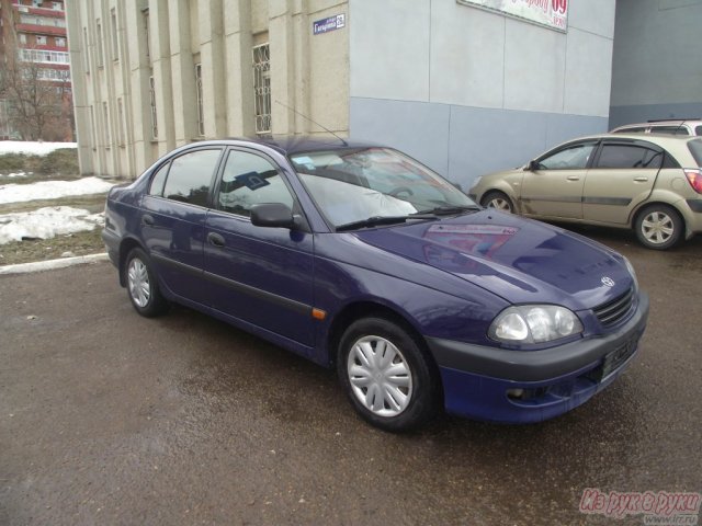 Toyota Avensis,  седан,  1999 г. в.,  пробег:  190000 км.,  механическая,  1.6 л в городе Киров, фото 1, Toyota