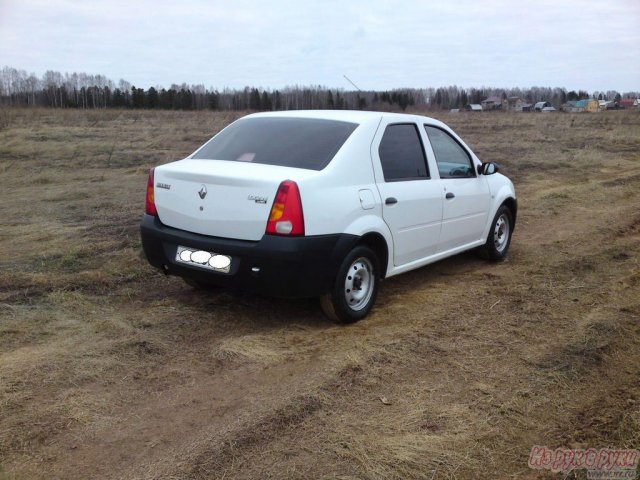 Renault Logan,  седан,  2006 г. в.,  пробег:  79000 км.,  механическая,  1.4 л в городе Киров, фото 6, стоимость: 219 000 руб.