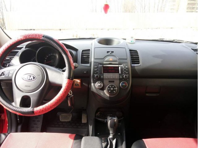 Kia  Soul 2011 Кроссовер красный,  отличное сост. в городе Москва, фото 2, стоимость: 585 000 руб.