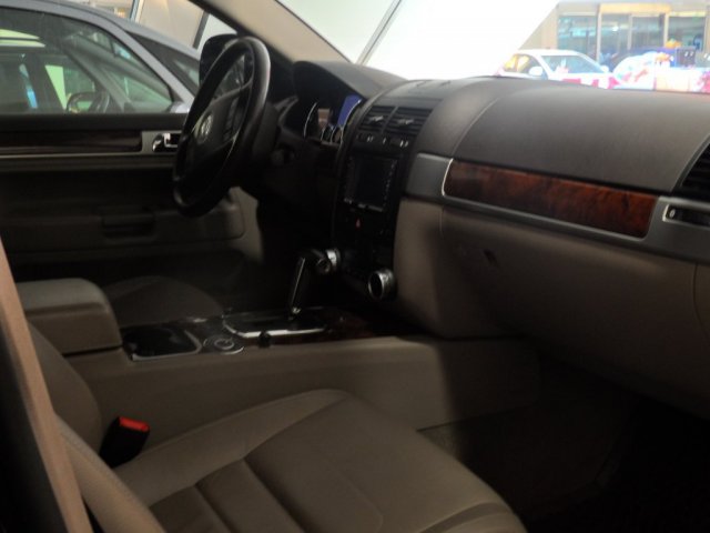 Volkswagen Touareg 2.5 TDI (174Hp) 2008 г. в.  ( 2460 см3 ) в городе Москва, фото 1, стоимость: 1 100 000 руб.