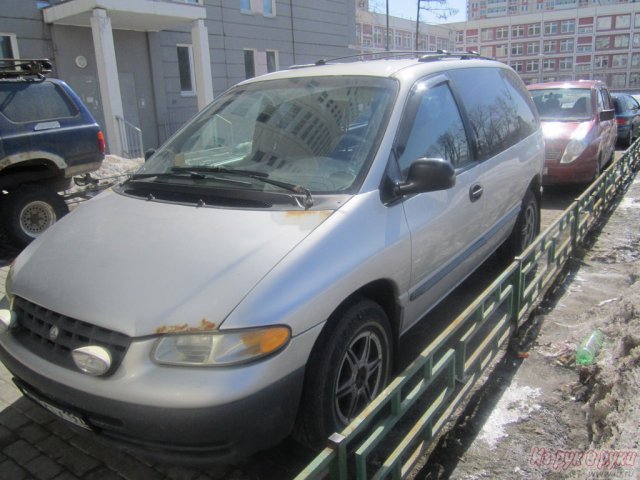 Plymouth Voyager,  универсал,  1999 г. в.,  пробег:  200000 км.,  автоматическая,  2.4 л в городе Зеленоград, фото 1, Московская область