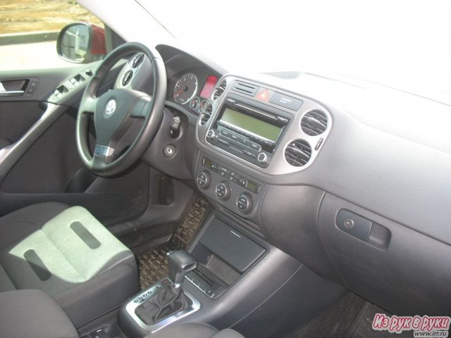 Volkswagen Tiguan,  внедорожник,  2009 г. в.,  пробег:  28000 км.,  автоматическая,  2 л в городе Ижевск, фото 1, Volkswagen