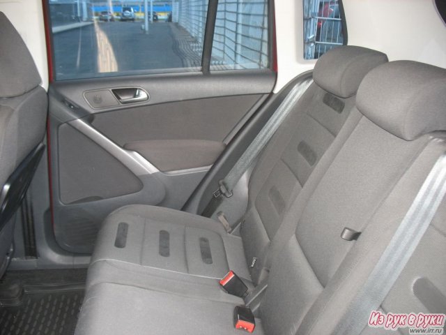 Volkswagen Tiguan,  внедорожник,  2009 г. в.,  пробег:  28000 км.,  автоматическая,  2 л в городе Ижевск, фото 2, Удмуртия