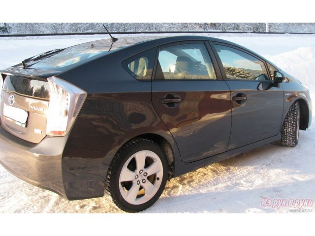 Toyota Prius,  хэтчбек,  2009 г. в.,  пробег:  40000 км.,  вариатор,  1.8 л в городе Киров, фото 3, стоимость: 800 000 руб.