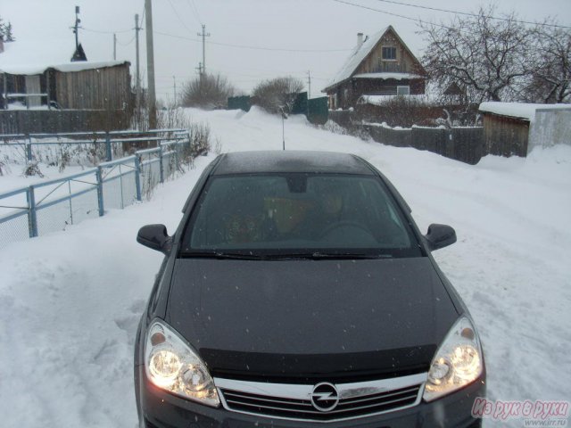 Opel Astra,  седан,  2012 г. в.,  пробег:  3500 км.,  автоматическая,  1.8 л в городе Кемерово, фото 4, Opel