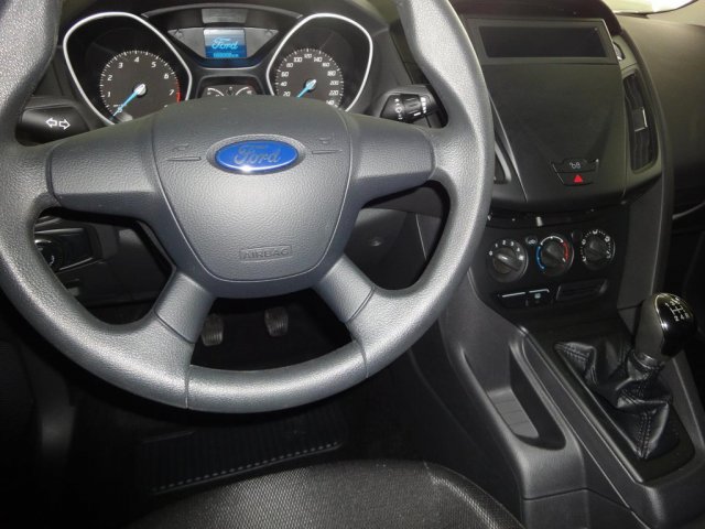 Ford Focus 2013г.  механика 1600см.  куб в городе Санкт-Петербург, фото 2, Ленинградская область