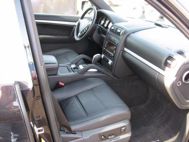 Porsche Cayenne,  2009 г. в.,  автоматическая,  2967 куб.,  пробег:  94000 км. в городе Санкт-Петербург, фото 10, стоимость: 1 799 000 руб.