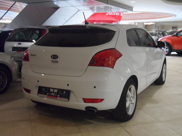 Kia Cee' d 1.6i (122Hp) 2012 г. в.  ( 1591 см3 ) в городе Москва, фото 3, стоимость: 580 000 руб.