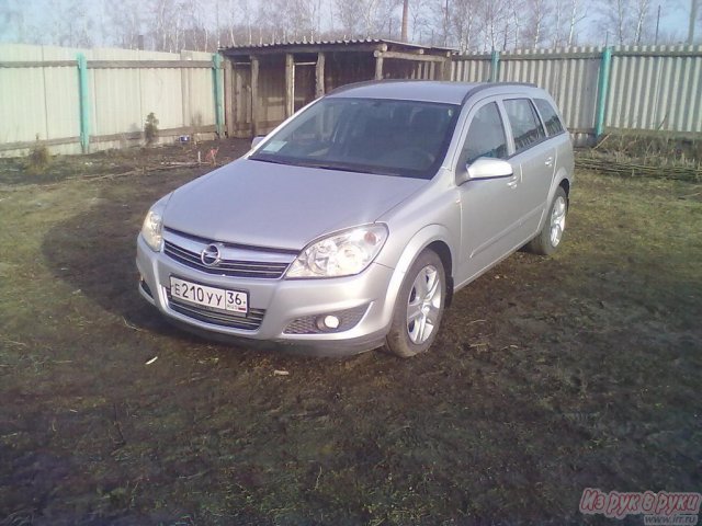 Opel Astra,  универсал,  2008 г. в.,  пробег:  84000 км.,  механическая,  1.2 л в городе Воронеж, фото 4, стоимость: 425 000 руб.