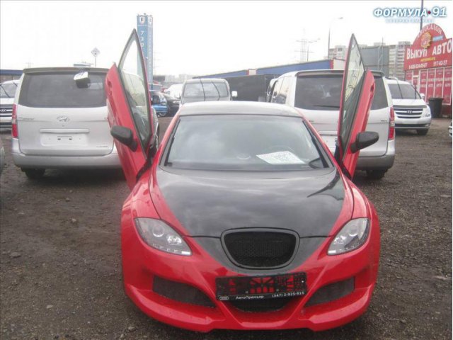 Продаётся Seat Leon 2007 г. в.,  2000 см3,  тип двигателя:  бензин карбюратор,  цвет:  красный,  пробег:  19000 км. в городе Москва, фото 5, стоимость: 1 000 000 руб.