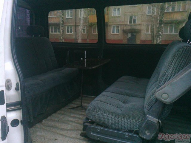 Toyota Hiace,  минивэн,  1996 г. в.,  пробег:  220000 км.,  механическая,  2.4 л в городе Киров, фото 4, стоимость: 260 000 руб.