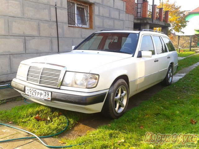 Mercedes 230,  универсал,  1992 г. в.,  пробег:  329000 км.,  автоматическая,  2.3 л в городе Калининград, фото 4, Mercedes