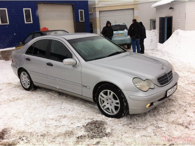 Mercedes C 220,  седан,  2003 г. в.,  пробег:  150000 км.,  автоматическая,  2.2 л в городе Нижний Новгород, фото 9, Mercedes