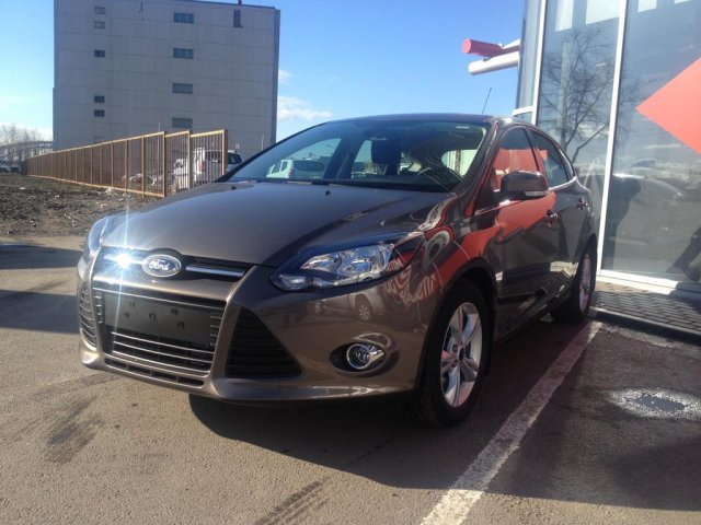 Ford Focus 2013г.  автомат 1596см.  куб в городе Санкт-Петербург, фото 1, Ленинградская область