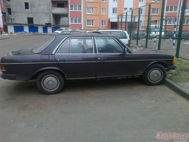 Mercedes E 230,  седан,  1982 г. в.,  механическая,  2.3 л в городе Калининград, фото 4, стоимость: 60 000 руб.