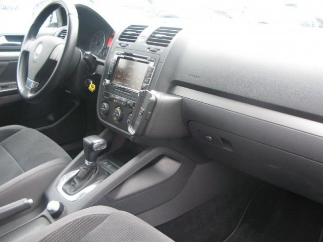 Volkswagen Golf,  универсал,  2009 г. в.,  пробег:  41237 км.,  автомат,  1,968 л в городе Москва, фото 1, стоимость: 625 000 руб.