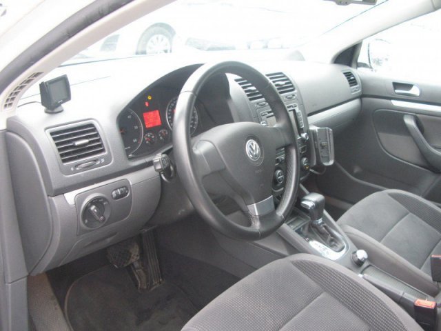 Volkswagen Golf,  универсал,  2009 г. в.,  пробег:  41237 км.,  автомат,  1,968 л в городе Москва, фото 7, стоимость: 625 000 руб.