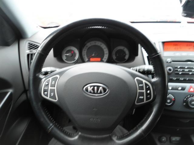 KIA Cee’d,  2007 г. в.,  механическая,  1582 куб.,  пробег:  114823 км. в городе Санкт-Петербург, фото 4, KIA