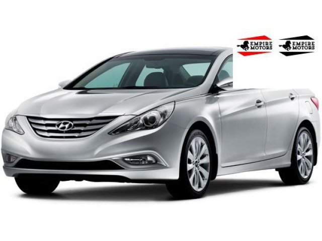 Hyundai Sonata,  седан,  2013 г. в.,  механика,  2 л,  цвет:  серебристый в городе Москва, фото 2, Московская область