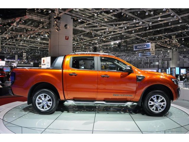 Ford Ranger 2013г.  автомат 3200см.  куб в городе Санкт-Петербург, фото 4, Ленинградская область