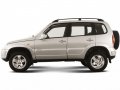 Chevrolet Niva,  внедорожник,  2013 г. в.,  механика,  1,69 л,  цвет:  серебристый в городе Москва, фото 1, Московская область