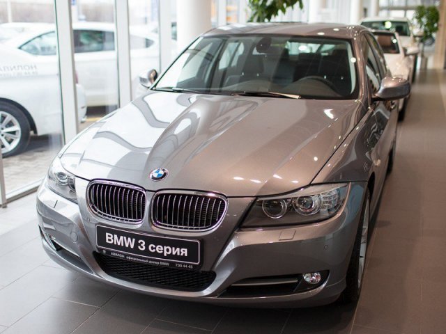 BMW 3 серия,  седан,  2012 г. в.,  автомат,  1,997 л,  цвет:  серый в городе Москва, фото 1, BMW