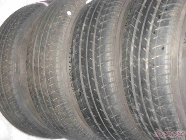 Продам летнюю резину 195/65 R15 YOKOHAMA на универсальном литье:  100х5,  114,3х5 в городе Оренбург, фото 1, стоимость: 18 000 руб.