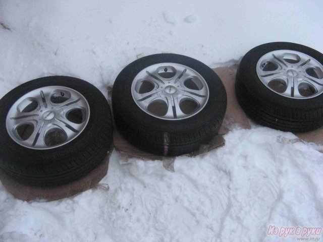 Продам летнюю резину 195/65 R15 YOKOHAMA на универсальном литье:  100х5,  114,3х5 в городе Оренбург, фото 5, Колеса