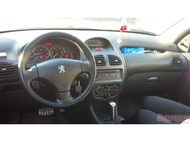 Peugeot 206,  хэтчбек,  2006 г. в.,  пробег:  68000 км.,  автоматическая,  1.4 л в городе Нижний Новгород, фото 2, Нижегородская область