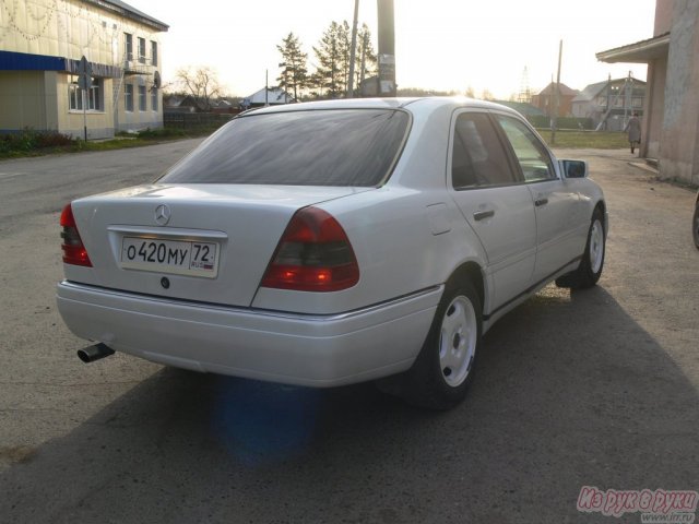 Mercedes C 180,  седан,  1994 г. в.,  механическая,  1.8 л в городе Тюмень, фото 1, стоимость: 380 000 руб.