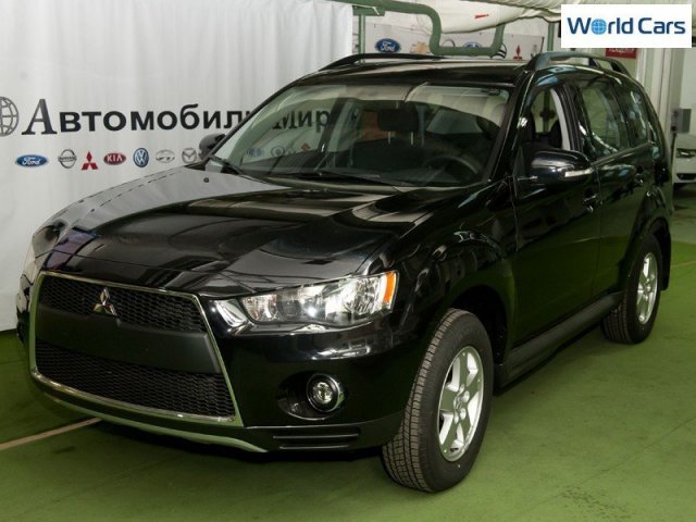 Mitsubishi ASX,  внедорожник,  2013 г. в.,  автомат,  1,8 л,  цвет:  белый в городе Москва, фото 3, стоимость: 879 000 руб.