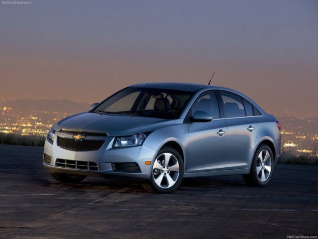 Chevrolet Cruze,  седан,  2013 г. в.,  автомат,  1,6 л,  цвет:  синий металлик в городе Москва, фото 1, стоимость: 478 000 руб.