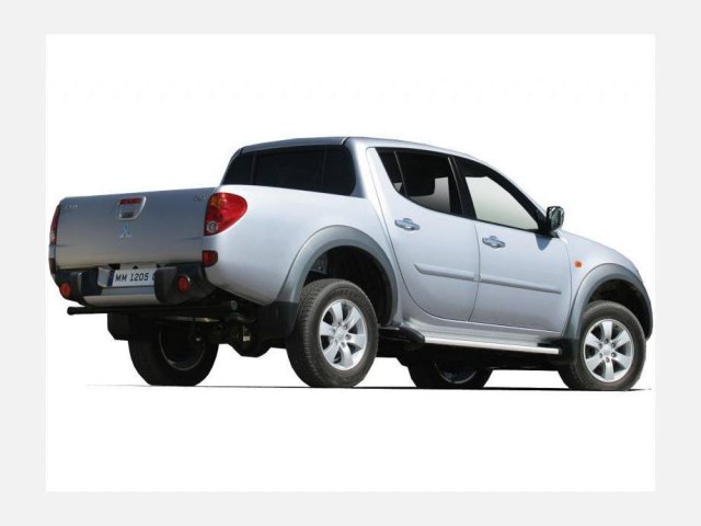 Mitsubishi L200 2013г.  механика 2500см.  куб в городе Москва, фото 4, Mitsubishi