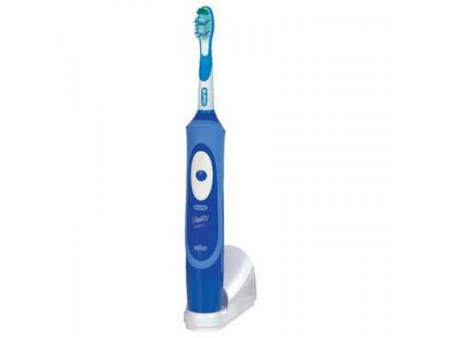 Зубная щётка Oral-B Vitality D12.513S Sensitive Clean (ProWhite) в городе Уфа, фото 1, стоимость: 980 руб.