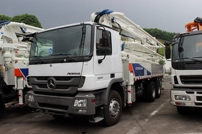 Автобетононасос Zoomlion 33X-4Z на шасси Mercedes Actros, 2012 год в городе Кызыл, фото 1, стоимость: 13 950 000 руб.