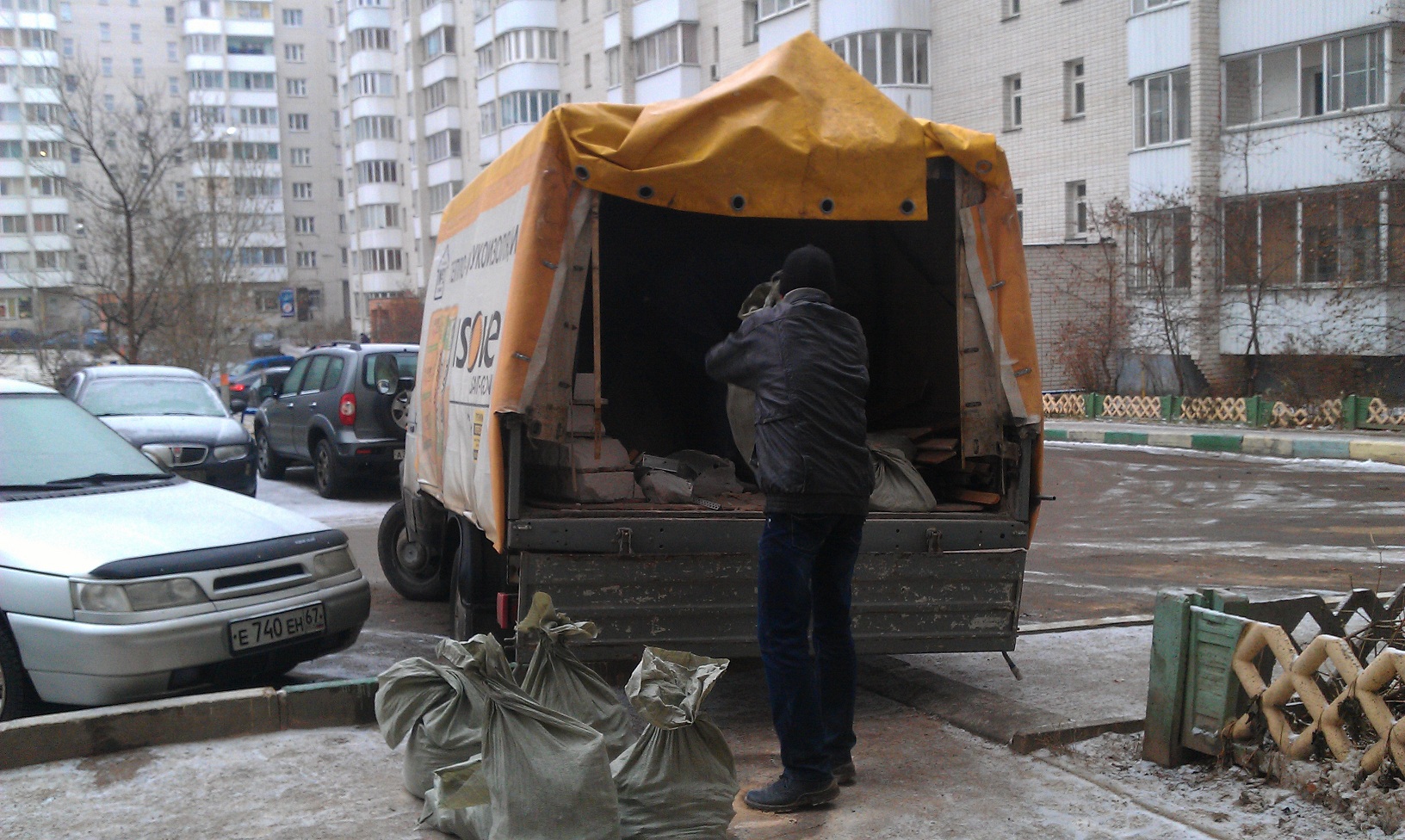 Уборка и вывоз строительного мусора в городе Смоленск, фото 3, стоимость: 1 000 руб.