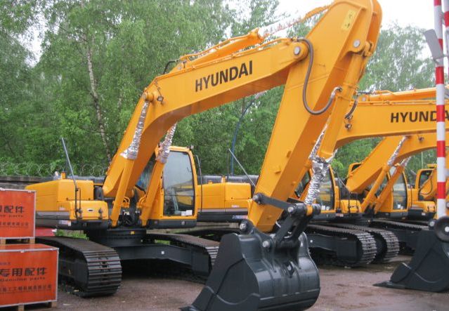 Экскаватор гусеничный HYUNDAI R260LC-9S (ковш 1,27куб.м, гус 600мм, гидролиния) в городе Липецк, фото 1, Липецкая область