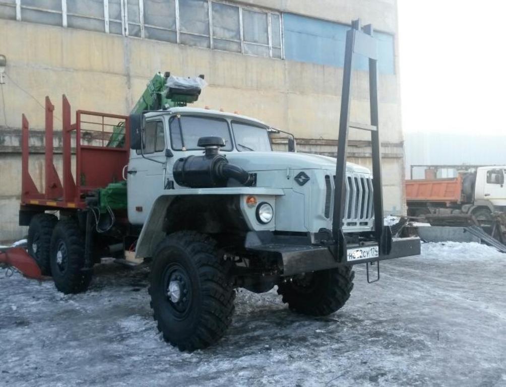 Лесовоз Урал с манипулятором в городе Пермь, фото 1, Пермский край