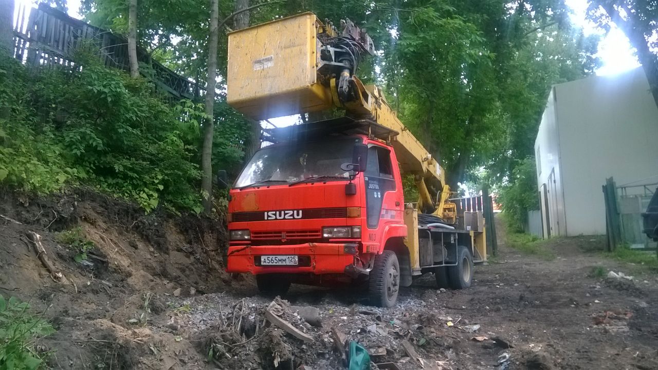 Услуги спецтехники: автовышки, автоманипуляторы, самосвалы и т. д в городе Владивосток, фото 1, телефон продавца: +7 (914) 962-88-76