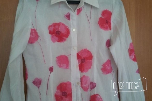 Блузка белая с маками в городе Копейск, фото 1, телефон продавца: +7 (965) 853-47-00