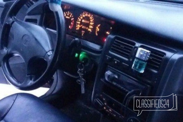 Toyota Carina, 1996 в городе Киров, фото 2, Кировская область