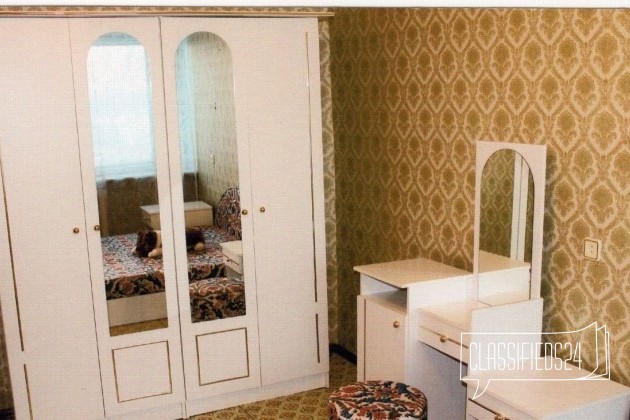 Белый спальный гарнитур в городе Йошкар-Ола, фото 1, телефон продавца: +7 (906) 336-95-80