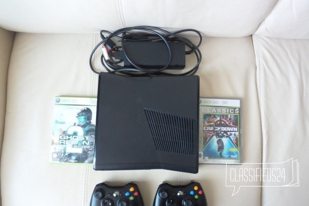 XBox 360 Slim 4Gb + 2 джойстика + игры в городе Екатеринбург, фото 2, Свердловская область