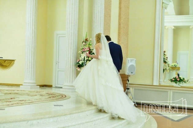 Свадебное платье с шлейфом в городе Краснодар, фото 3, стоимость: 15 000 руб.