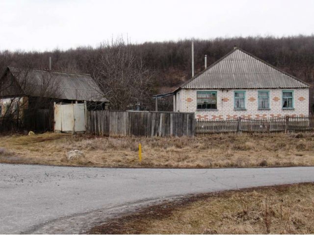 СРОЧНО продаю  жилой  кирпичный дом в городе Старый Оскол, фото 3, стоимость: 700 000 руб.