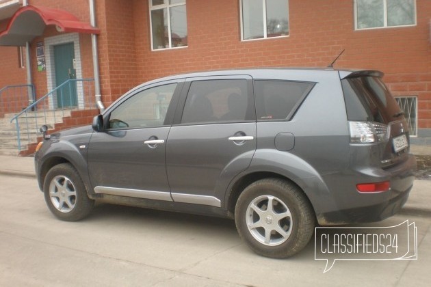 Mitsubishi Outlander, 2006 в городе Хабаровск, фото 1, телефон продавца: +7 (924) 152-96-99