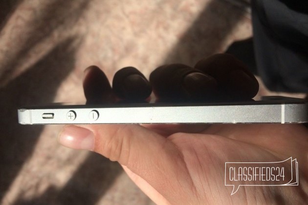 iPhone 5s на 16 в городе Хабаровск, фото 3, Мобильные телефоны