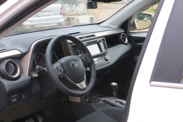 Toyota RAV4, 2014 в городе Дербент, фото 7, Дагестан