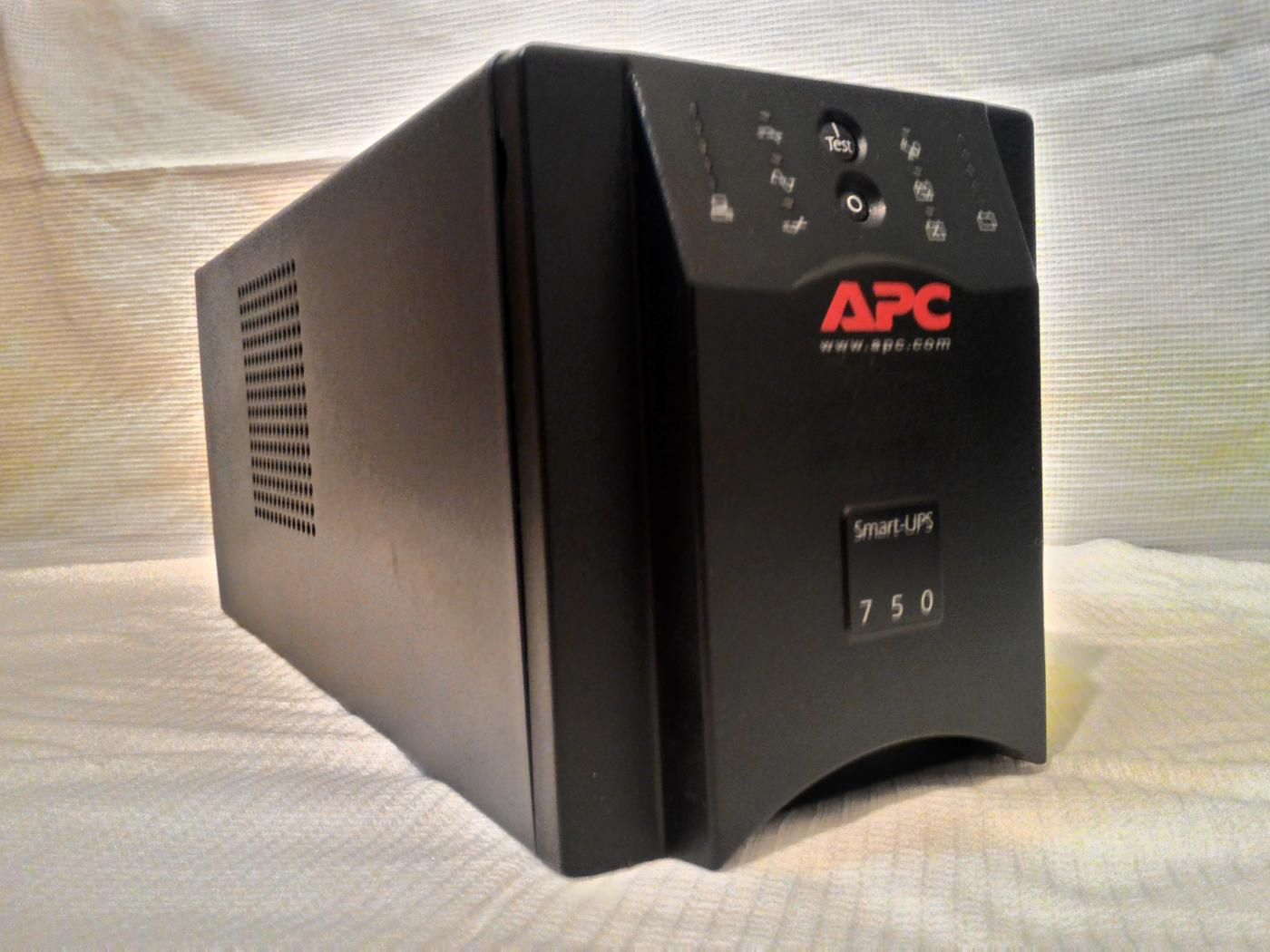 Ибп APC Smart-UPS, 750VA, 500W, (SUA750I) в городе Обь, фото 1, Новосибирская область